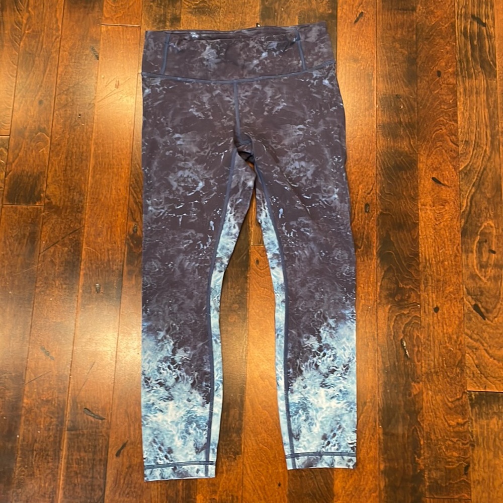 RARE Lululemon Speed Wunder 7/8 length Ocean Blue Deep sea Print legging size 8